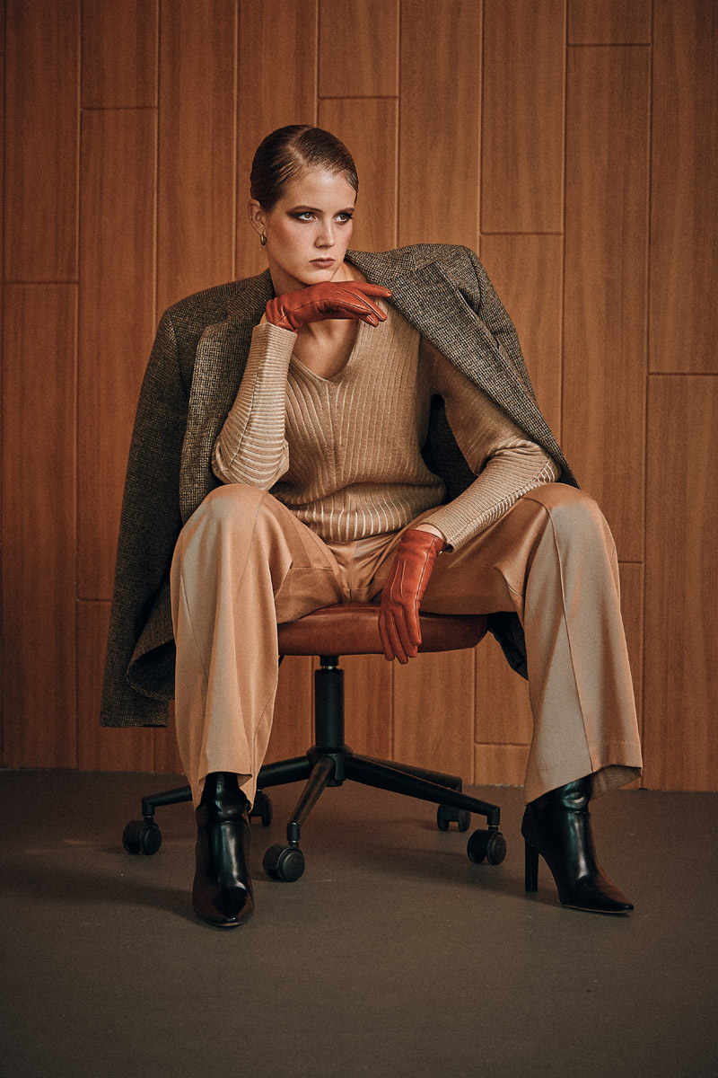 Model Annie — Editorial