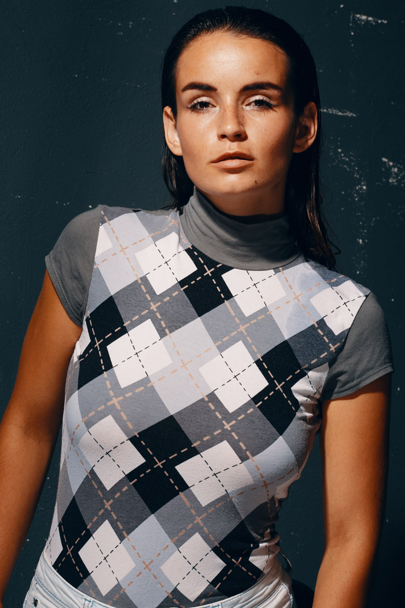 Model Petra — Editorial