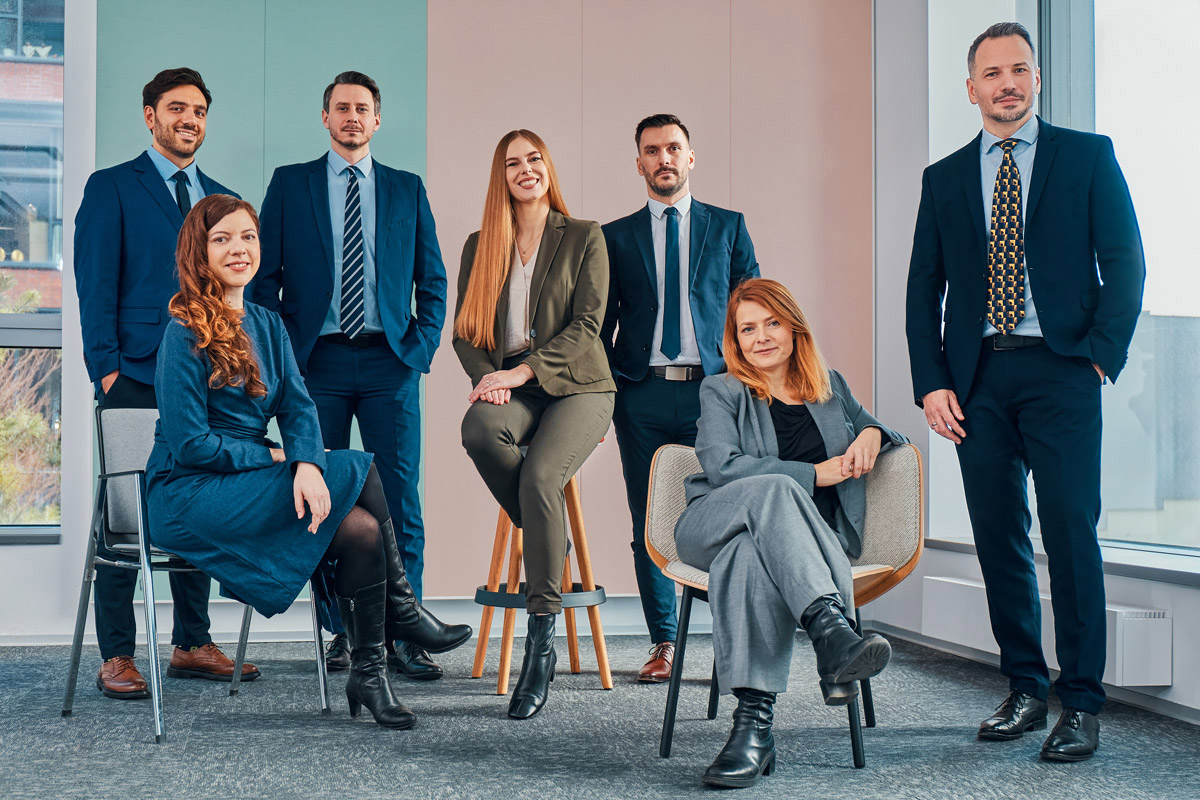 Business Portrait SwissRe — Vladimir Kocian